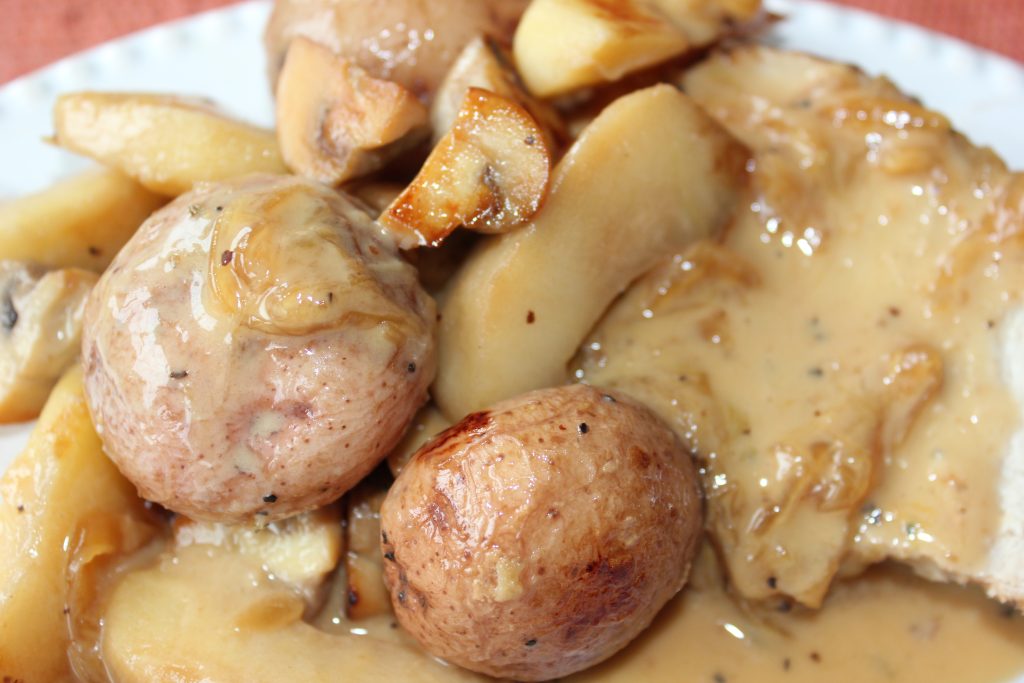 Roast Pork w/New Potatoes, Apples & Mushrooms