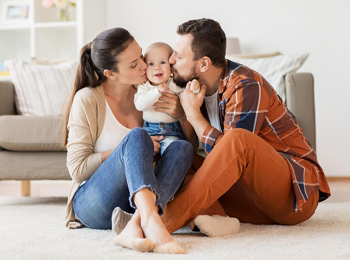 baby-with-family